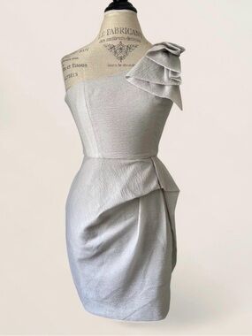BCBGMaxAzria One-Shoulder Light Grey Cocktail Dress with Ruffle Shoulder